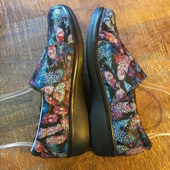 Alegria Lauryn Feather Weight Slip on Loafer Shoe 40 Wide 9.5 - 10 Pink Blue - Picture 8 of 10